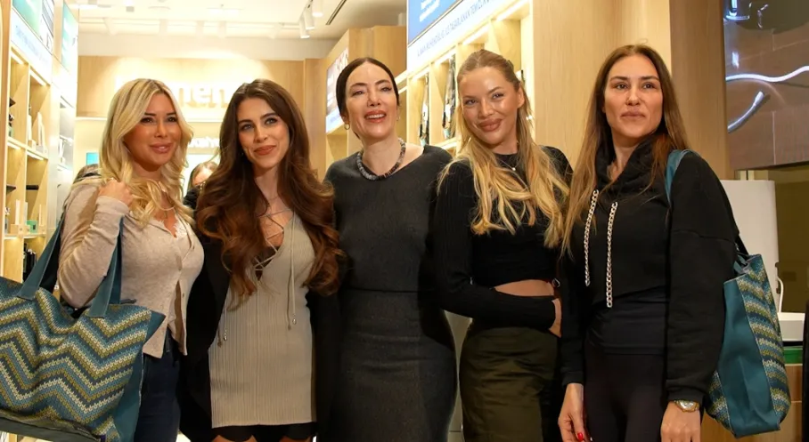 Homend İstinyePark'ta İlk Mağazasını Açtı: Akasya Asıltürkmen Ev Sahipliğinde Ünlü Akını!