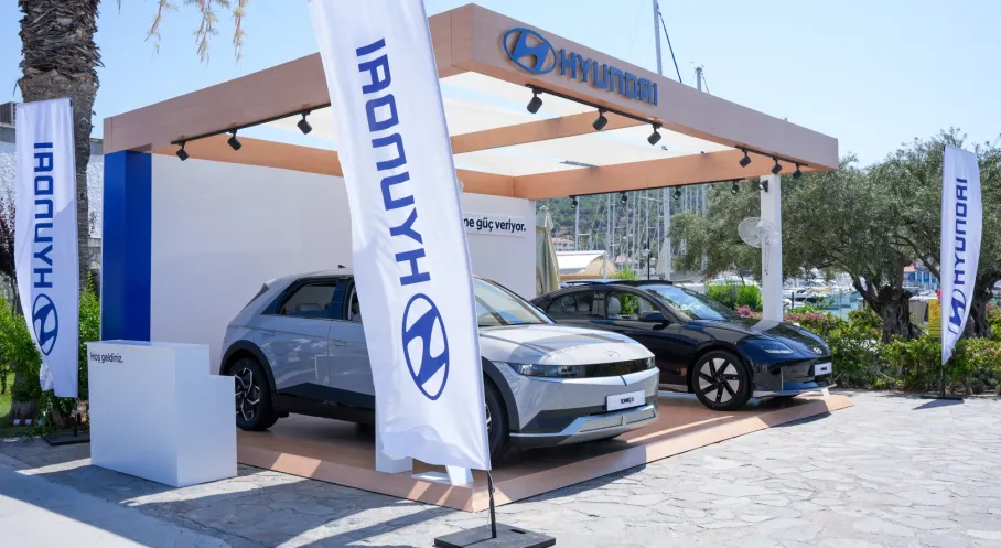 Hyundai'den Ege'ye Elektrikli Yaz Çıkarması! Sahillerde Test Sürüşü Fırsatı