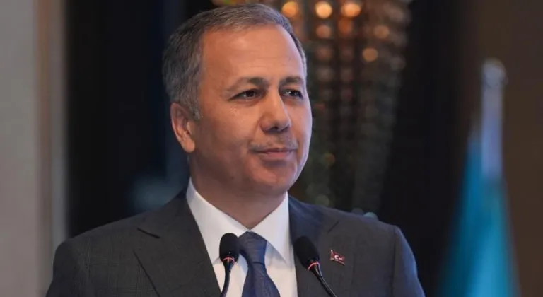 İçişleri Bakanı Yerlikaya'dan Sürücülere Hayati Uyarı: Aşırı Hız Hayatları Tehlikeye Atıyor!