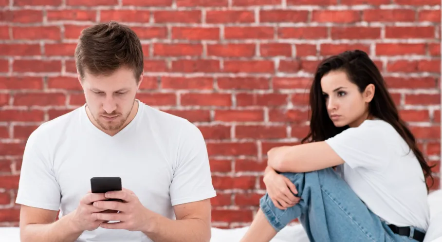 İlişki Sorunlarınızı Yapay Zekaya Anlatmayın: Uzmanlar Uyardı, Aşkı Robotlara Bırakmayın!