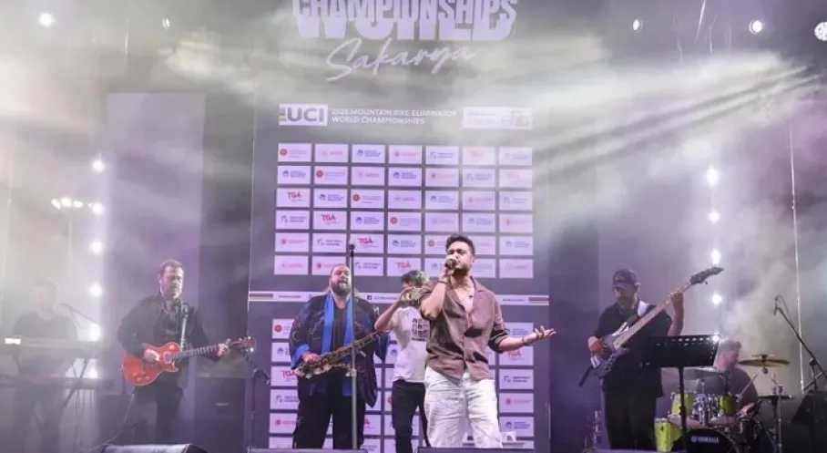 İlyas Yalçıntaş Sakarya'yı Salladı: Konser ve Bisiklet Şöleni!