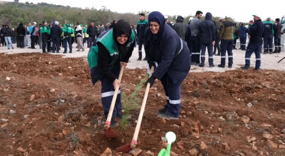 İnegöl Haber: Yeşil Vatan Seferberliği ile Binlerce Fidan Toprakla Buluştu!