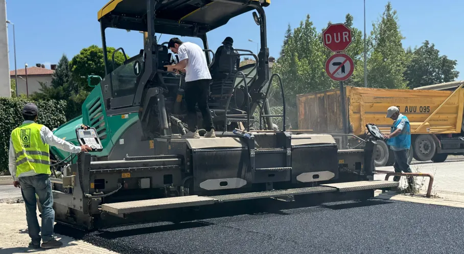 İnegöl'e Büyükşehir Desteği: Altyapı Yenilendi, Asfaltlar Parladı!