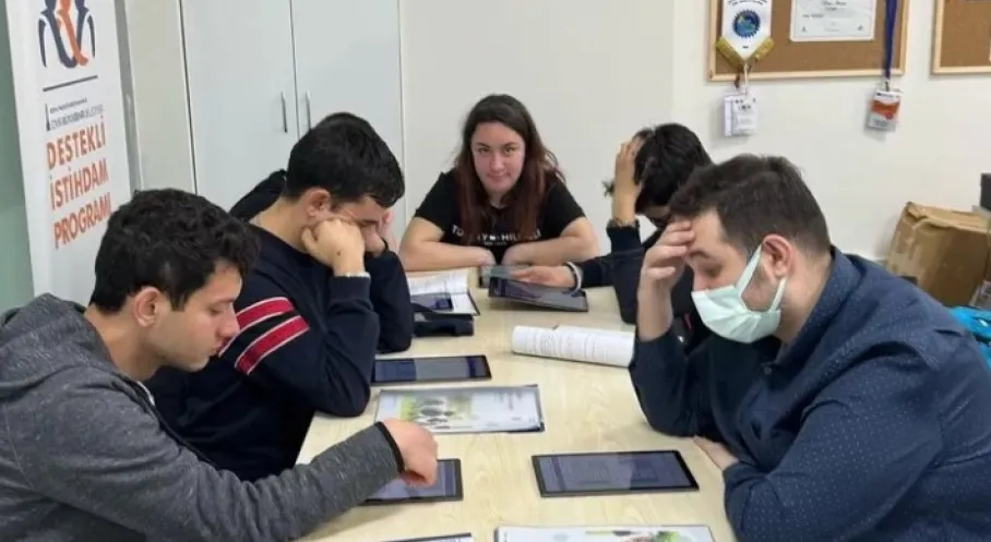 İzmir'den Umut Veren Haber: İŞ-İN Programı Gençleri Geleceğe Hazırlıyor!