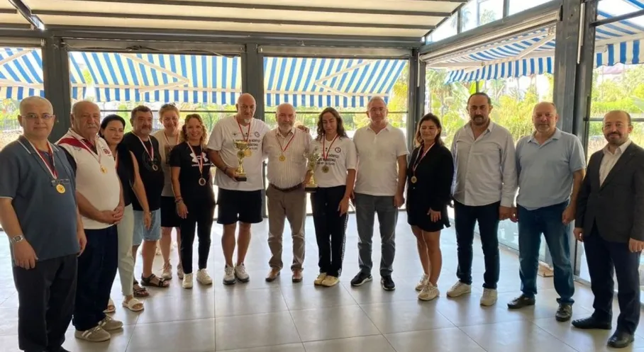 İskenderun Körfez Açık Deniz Maratonu'nda Zirve Elif Berke'nin!