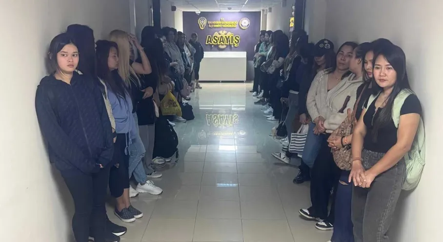 İskenderun'da SPA Baskını: Kaçak İşçi ve Ruhsatsız Salonlar Şoku!