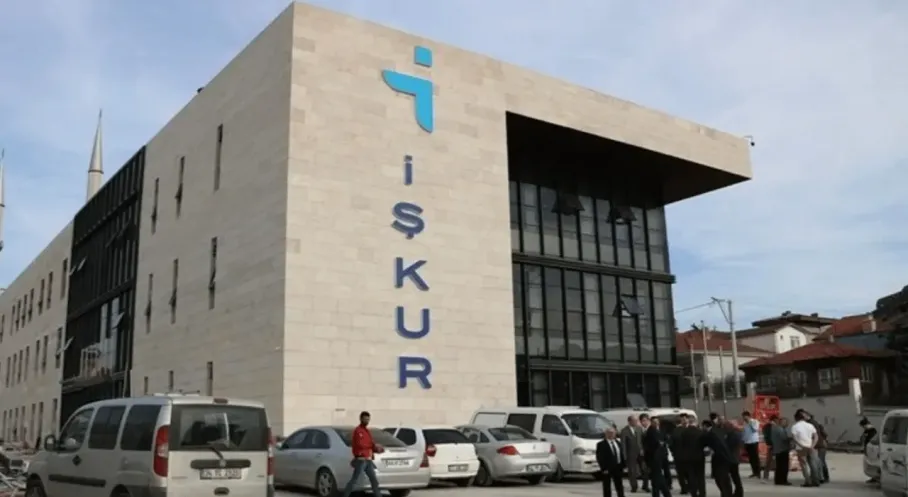 İŞKUR'dan Rekor İşe Yerleştirme: Yılın İlk Yarısında 759 Bin Kişiye Umut Oldu!