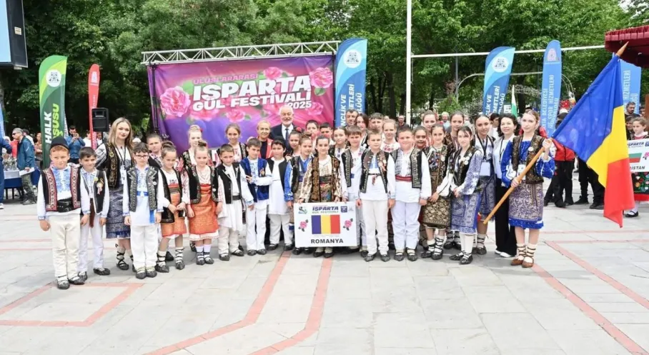 Isparta Gül Festivali'nde Spor Rüzgarı: Maraton ve Bisiklet Yarışları Coşkuyla Tamamlandı!