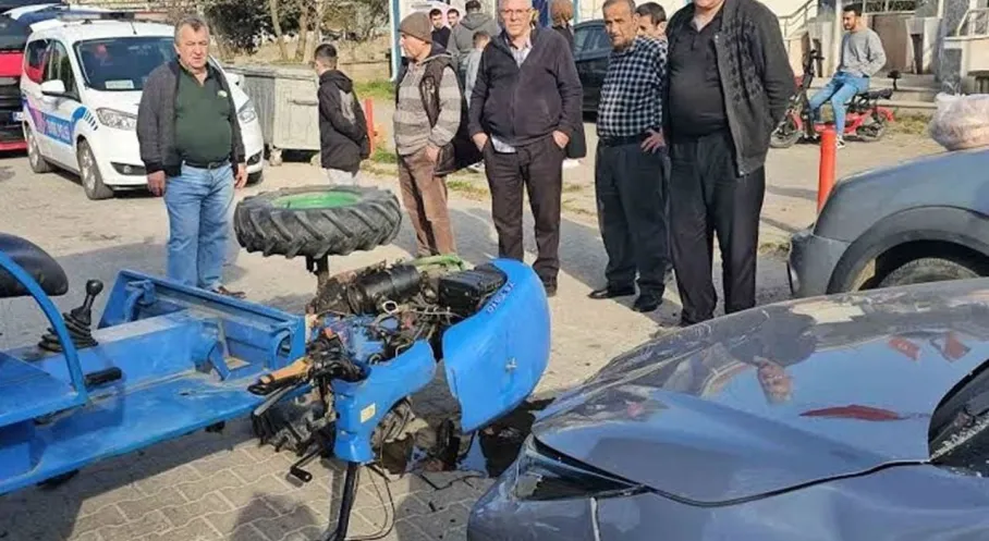 Isparta Senirkent'te Feci Kaza: Otomobil Pat Pat'a Çarptı, 2 Yaralı!