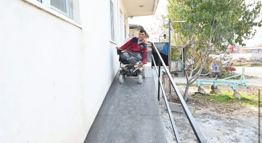 Isparta'da 49 Yıllık Çile Sona Erdi! Engelli Vatandaş İçin Rampa Yapıldı