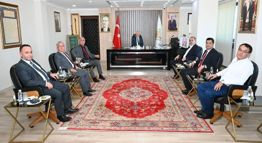 Isparta'da Başkan Başdeğirmen'e Ziyaret: 6 Belediye Başkanı Bir Araya Geldi!