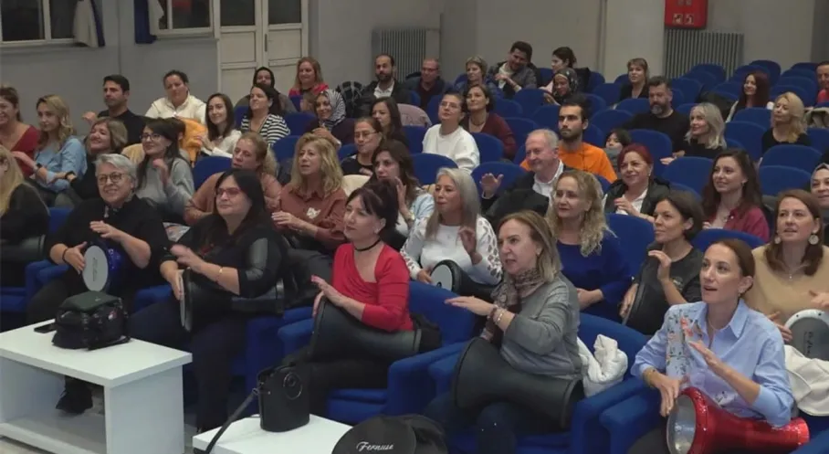 Isparta'da Darbuka Rüzgarı: 100 Kişilik Ritim Orkestrası Kuruldu!