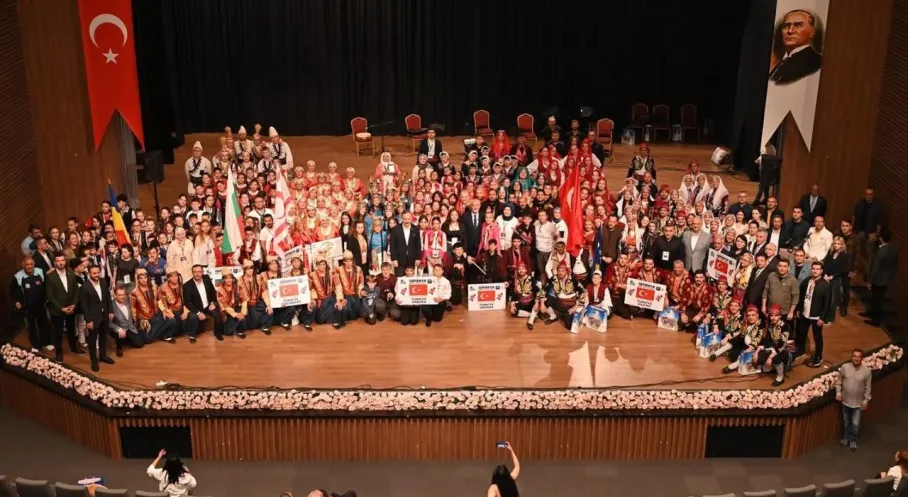 Isparta'da Gül Festivali Coşkusu: Yurt İçi ve Dışından Katılımla Şölen Havası!