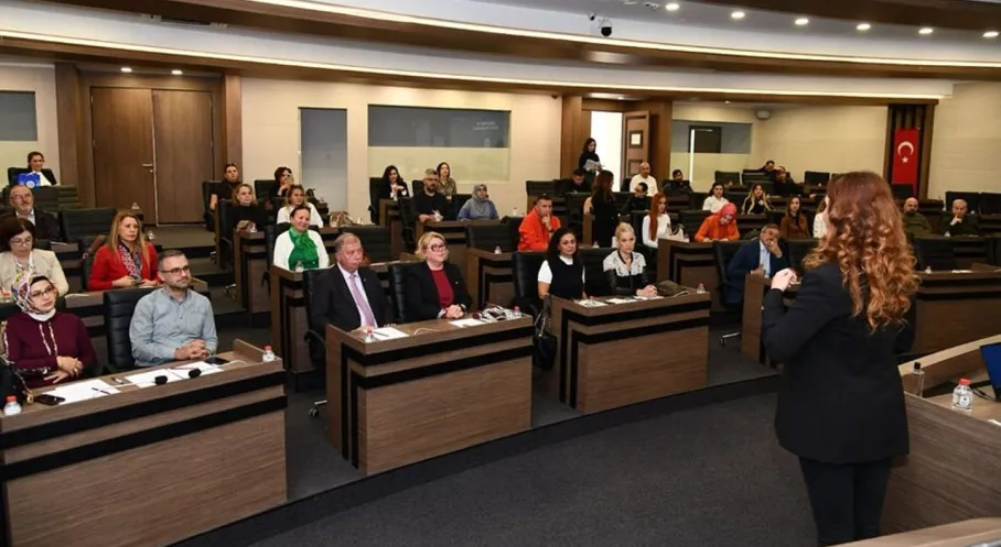 Isparta'da Kadın Girişimcilere Özel Etkili Konuşma ve Diksiyon Kursu!