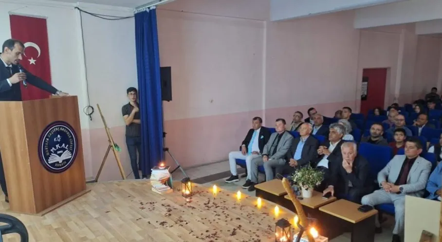 Isparta'da Lise Öğrencilerinden Şiir ve Türkü Ziyafeti!