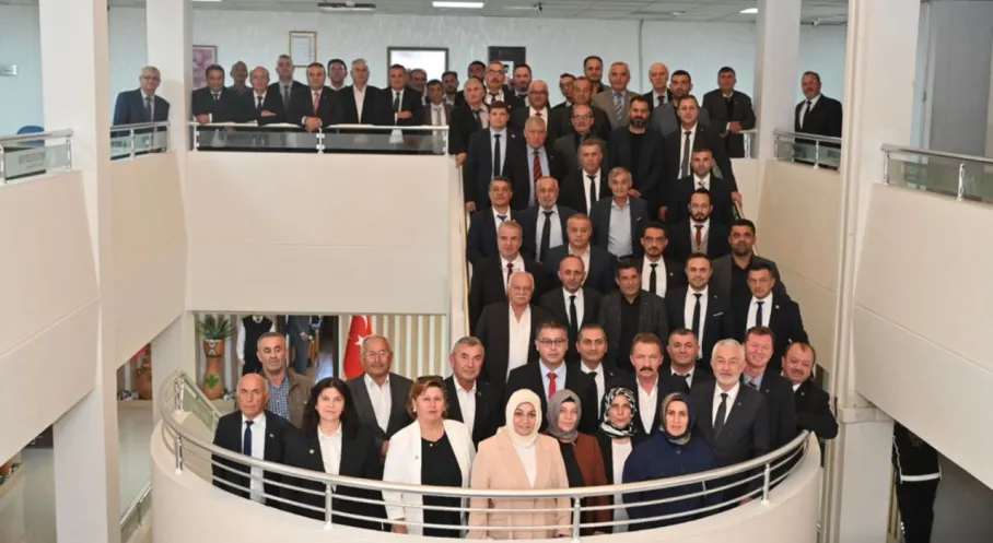 Isparta'da Meme Kanseri Farkındalığı: Kirazlıdere Pembe Işıklarla Aydınlandı!