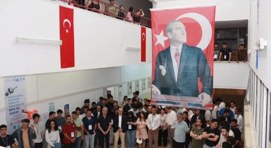 Isparta'da Robotik Kodlama Şöleni: Geleceğin Mühendisleri Yarıştı!