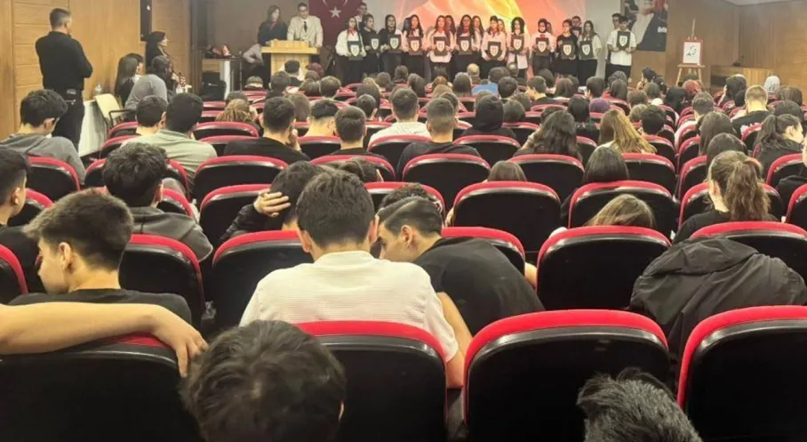 Isparta'da Türk Mutfağı Haftası Coşkusu: Yöresel Lezzetler ve Müzik Şöleni!