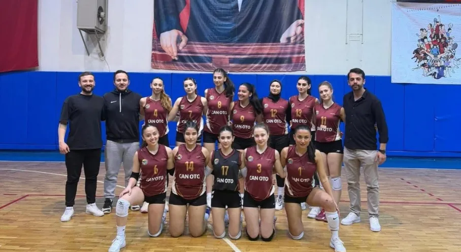 Isparta'da Voleybol Rüzgarı: Kadın Takımı Sahaya İniyor!