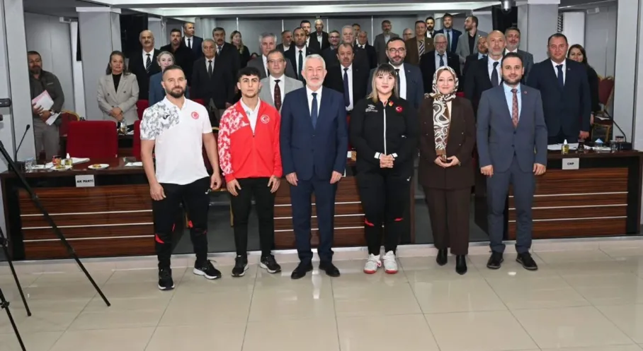 Isparta'dan Avrupa Şampiyonu Çıktı! Başkan Başdeğirmen'den Altın Ödül