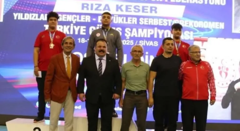 Isparta'dan Gurur: Mustafa Kaçıkoç Anadolu Lisesi Güreşte Çifte Altınla Zirvede!