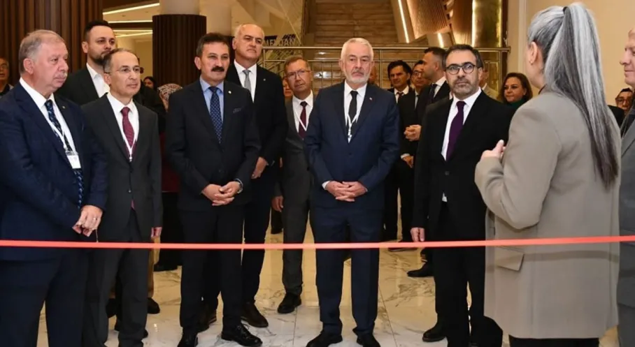 Isparta'nın Geleceği Şekilleniyor: 'Dünü, Bugünü, Yarını III' Sempozyumu Başladı!