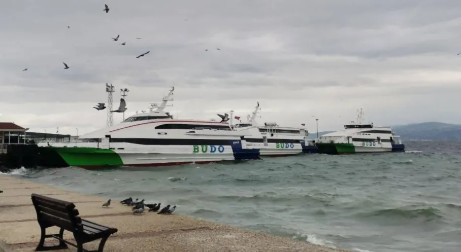 İstanbul Boğazı'nda Tarihi Değişim: Arabalı Vapur Seferleri Sona Erdi!