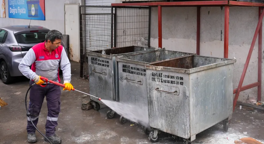 Maltepe Fındıklı'da Büyük Bahar Temizliği: Mahalle Pırıl Pırıl Parıldıyor!