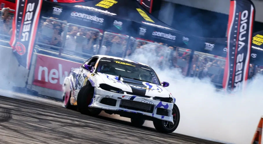 İstanbul Park'ta Drift Rüzgarı Esti! Binlerce Kişi Nefesini Tuttu