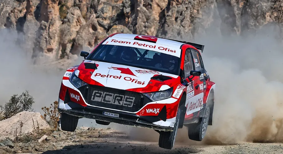 İstanbul Ralli Heyecanı: Şampiyonluk Mücadelesi Zirveye Çıkıyor!