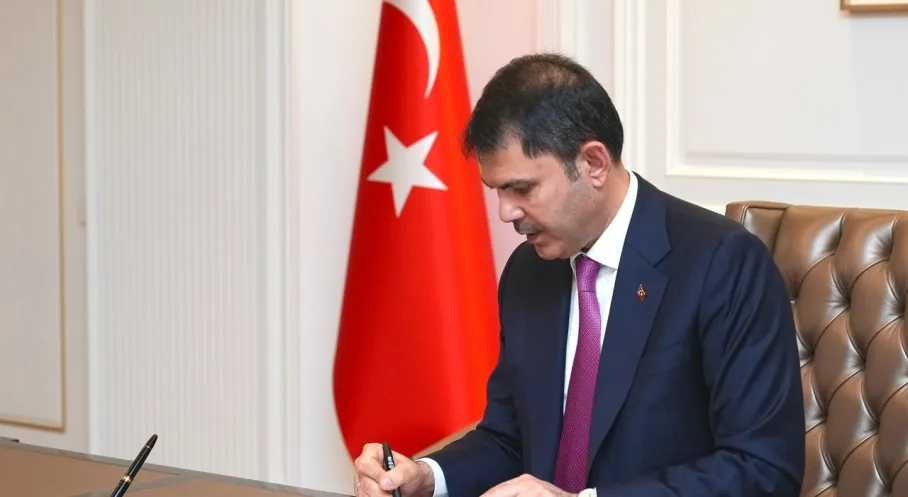 İstanbul'da Kentsel Dönüşüm Seferberliği: Bakan Kurum'dan 'Yarısı Bizden' Çağrısı!