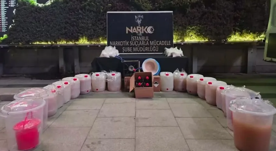 İstanbul'da Rekor Uyuşturucu Operasyonu: 442 Kilo Ele Geçirildi, 7 Gözaltı!