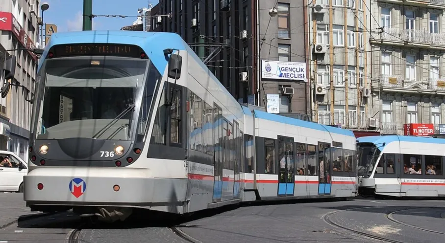 İstanbul'da Tramvay Seferlerinde Aksama! Kabataş-Bağcılar Hattı'nda Arıza