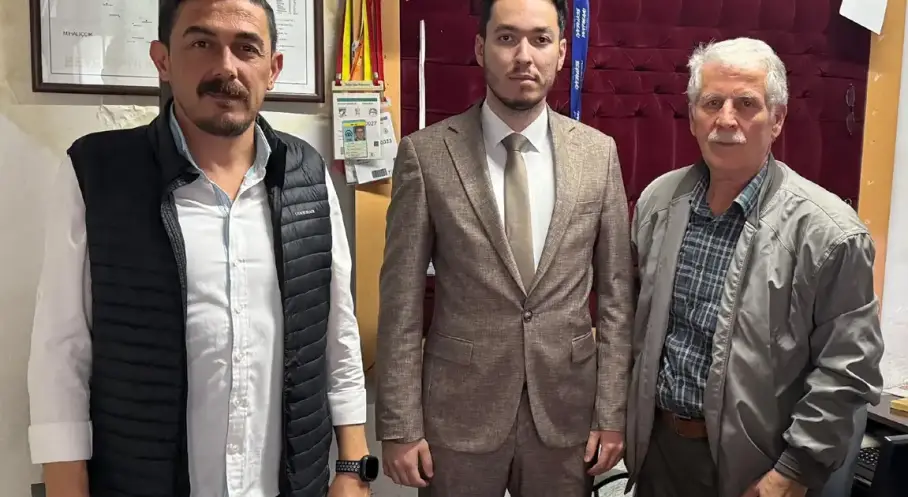 İYİ Parti Beypazarı İlçe Başkanı Turan’dan gazeteci Yaşar Tonbak’a ziyaret