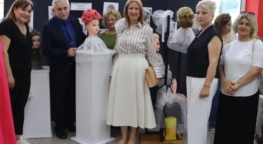 İZMEK'ten Muhteşem Defile ve Sergi Şöleni! İzmit Göz Kamaştırdı