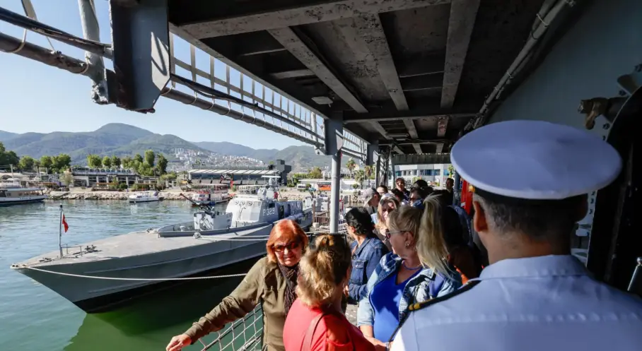İzmir Büyükşehir Belediyesi’nden Emeklilere Keyifli Gezi Fırsatı