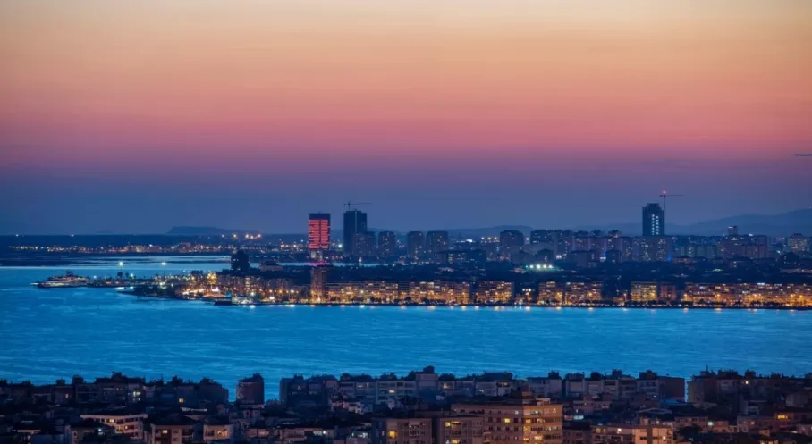 İzmir Büyükşehir'den Kamuya Dev Tahsis Şoku! 287 Bin Metrekare Verildi, Peki Vakıflar Neden El Koyuyor?