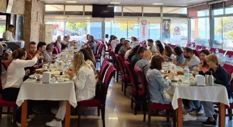 İzmir Eğitim-iş Temsilcileri Kahvaltıda Buluştu