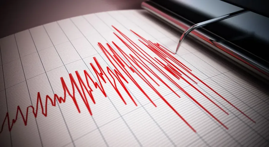 İzmir Körfezi'nde Korkutan Deprem! Foça Sallandı