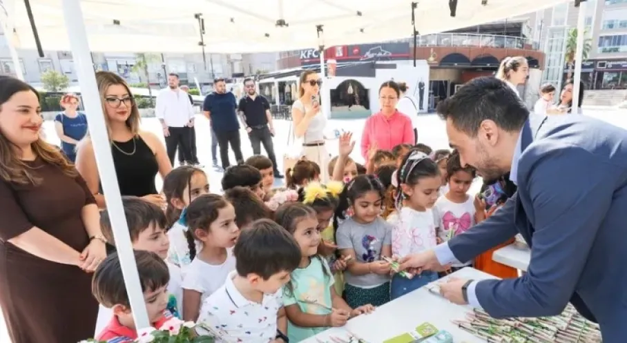 İzmir Narlıdere'de Sıfır Atık Seferberliği: Çevre Bilinci Etkinliği Büyük İlgi Gördü!