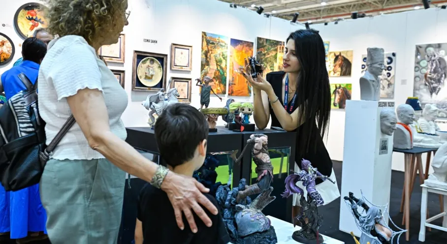 İzmir Sanat ve Antika Fuarı Rekor İlgi Gördü!
