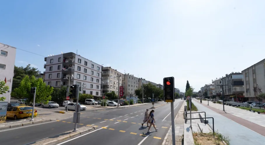 İzmir’de 6 Ayda 267 Kilometrelik Yol Yenilendi