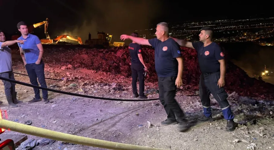 İzmir'de Alarm! İtfaiye 48 Saatte Rekor Yangın Sayısına Müdahale Etti