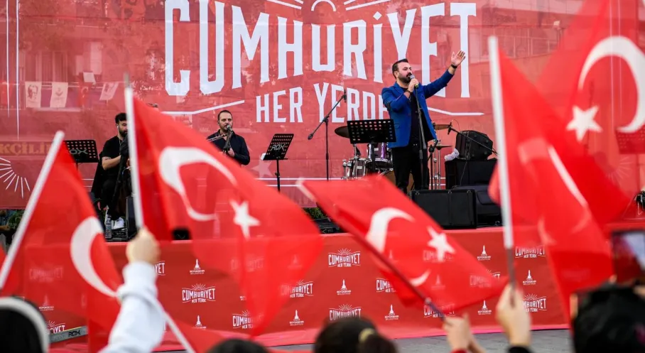 İzmir'de Cumhuriyet Bayramı Coşkusu Başladı! İşte İlk Etkinlikler