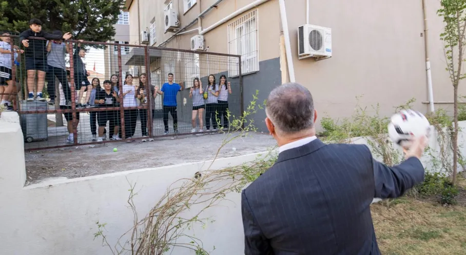 İzmir'de Dönüşüm Rüzgarı: Güzel İzmir Hareketi Çiğli'yi Yeniledi!