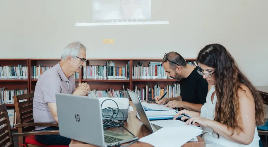 İzmir'de Edebiyat Rüzgarı: 