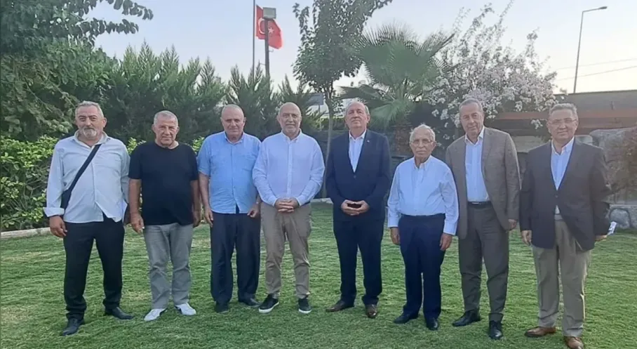 İzmir'de Pazarspor'a Destek Gecesi Coşkusu! Protokol Akını ve Yüksek Katılım