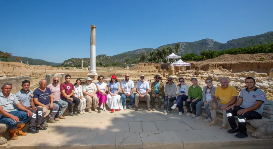 İzmir'de Tarihi Kehanet Merkezi Klaros Gün Yüzüne Çıkıyor!