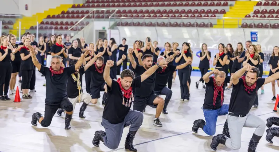 İzmir’de Zeybek Bilmeyen Kalmayacak