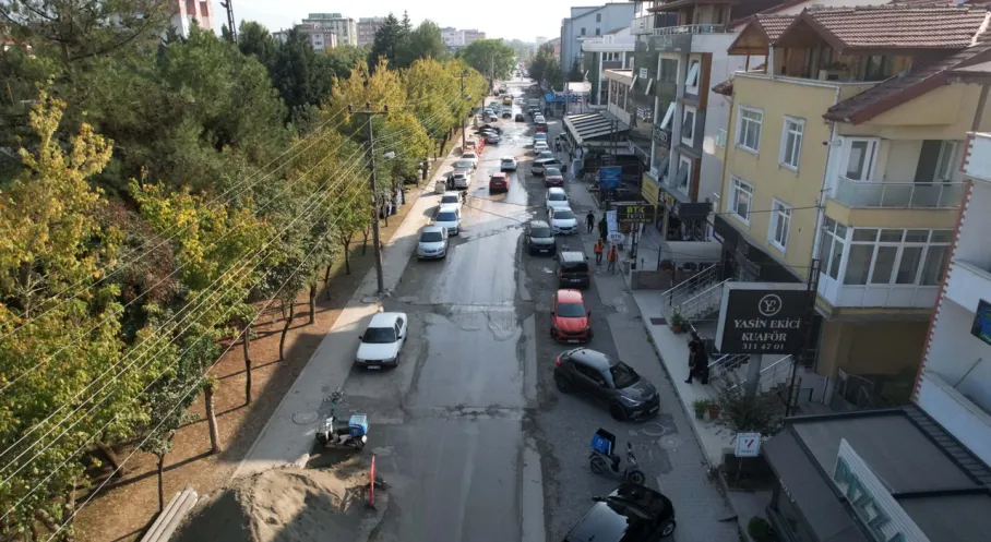İzmit'e Yeni Soluk: Şehit Ergün Köncü Caddesi Yenileniyor!